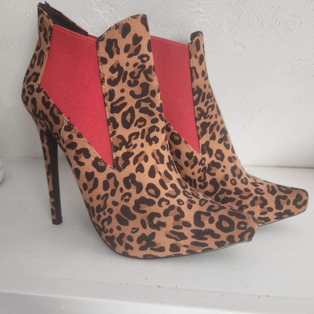 Heeled boots